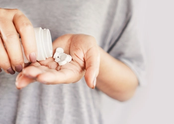 Overprescribing Painkillers: Florida Drug Charge Lawyer Explains